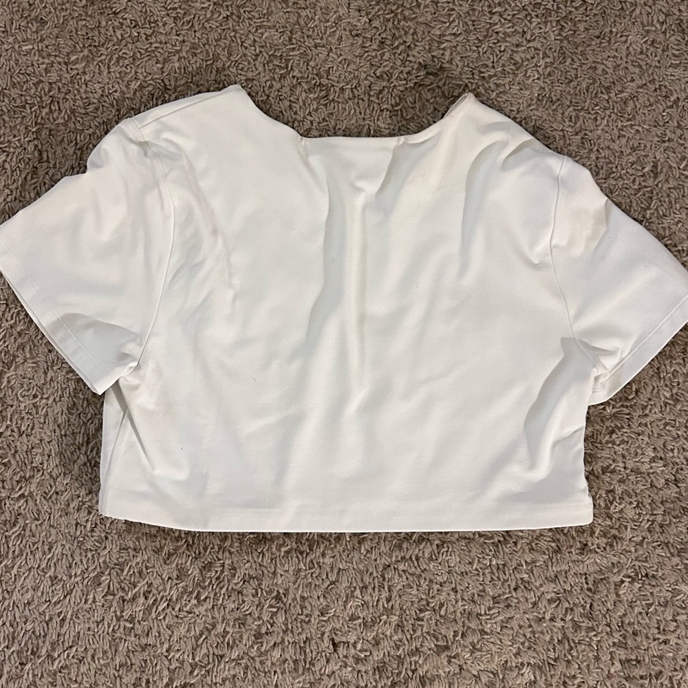Super cute cropped white tee! size XL! - Picture 4 of 5